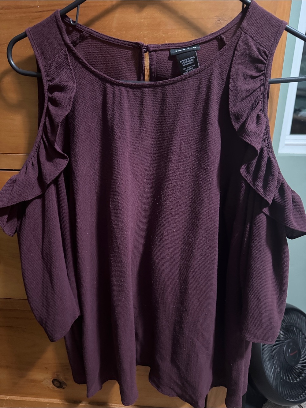 Cold-Shoulder Ruffle Women's Top in Plum